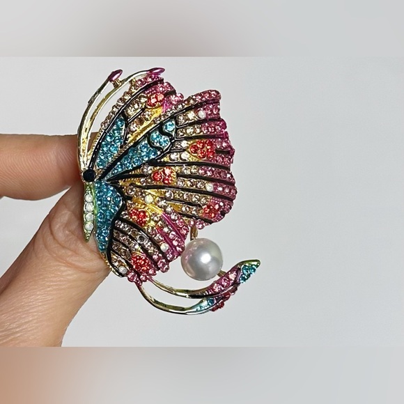 New Butterfly Brooch/ pendant - Picture 5 of 9